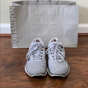 NIKE FREE TRAINER V7 Training Trainers